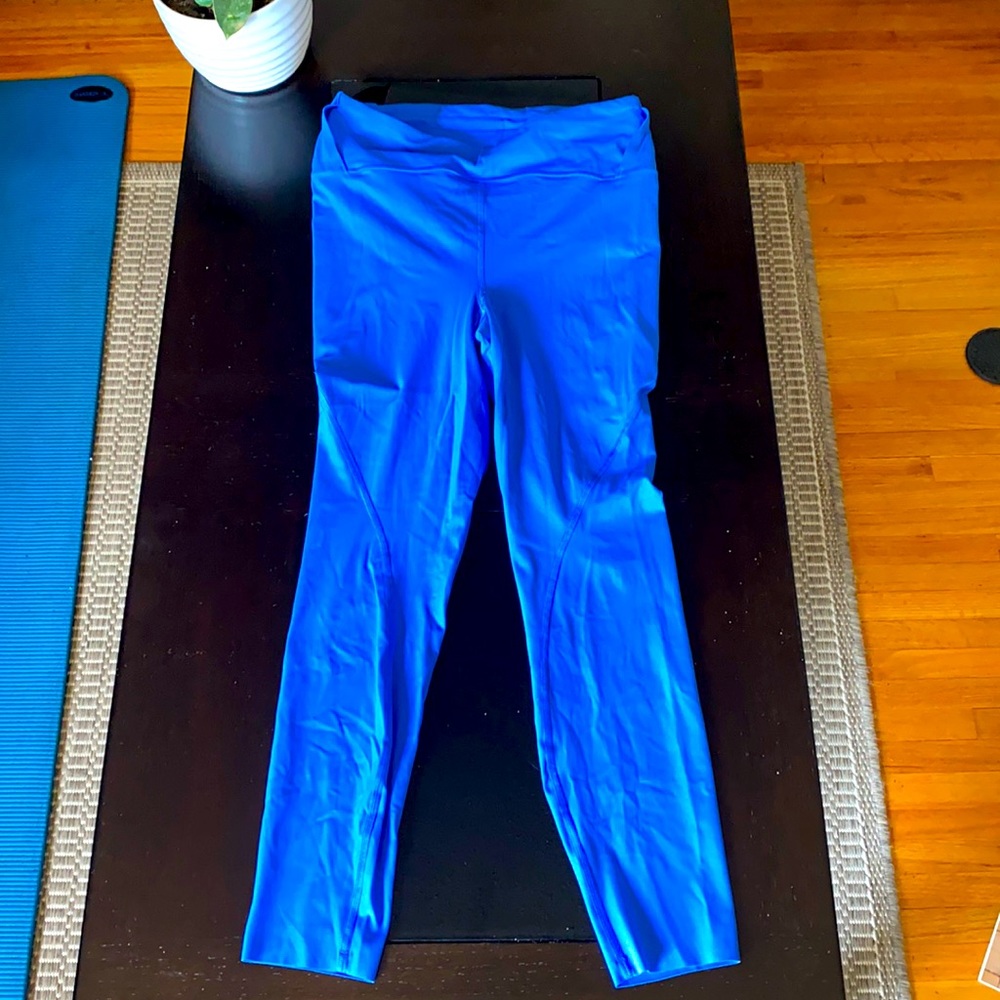 Lululemon.